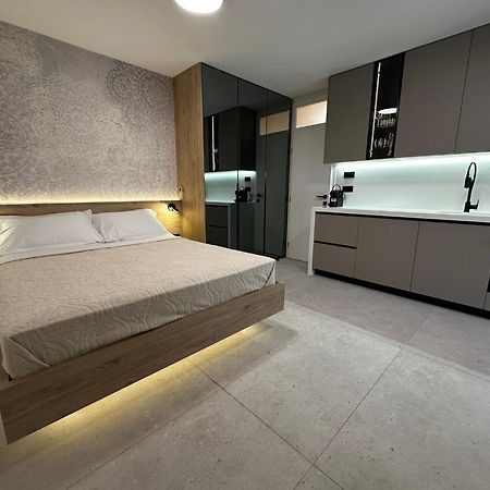 Studio Apartments Lace Novalja Kültér fotó