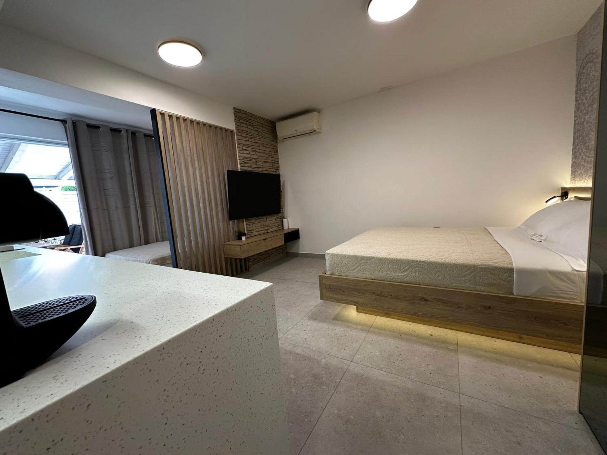 Studio Apartments Lace Novalja Kültér fotó